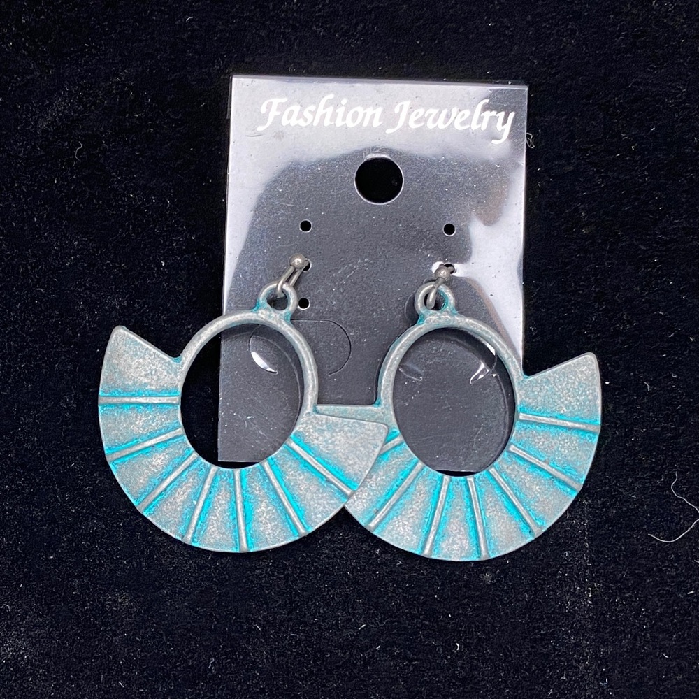 NWT Fashion Earrings Metal Grey and Teal